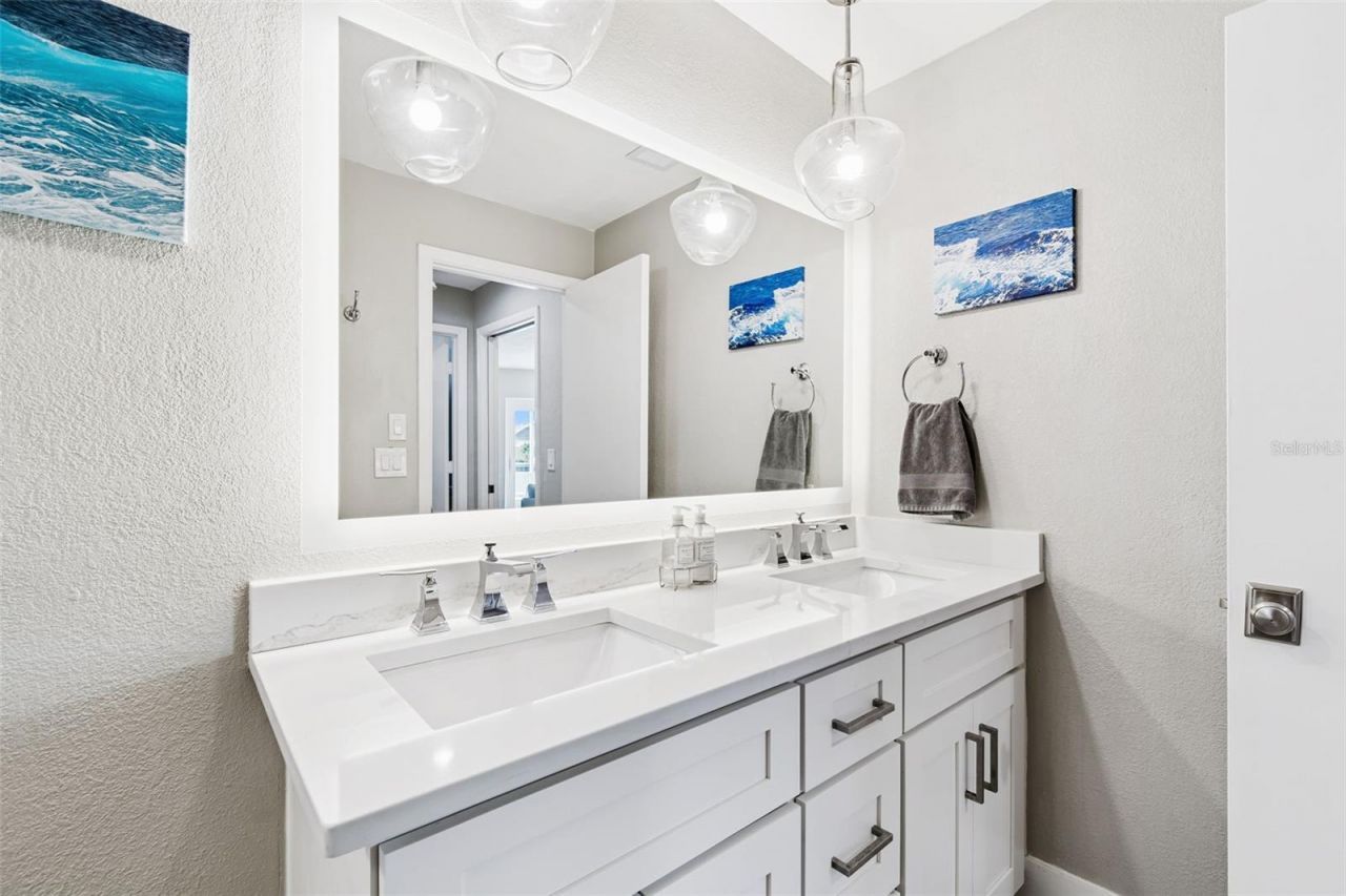 320 Belle Isle Avenue, Belleair Beach, FL 33786 Photo