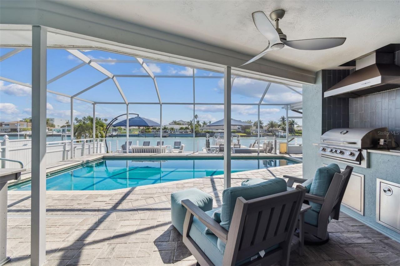 320 Belle Isle Avenue, Belleair Beach, FL 33786 Photo