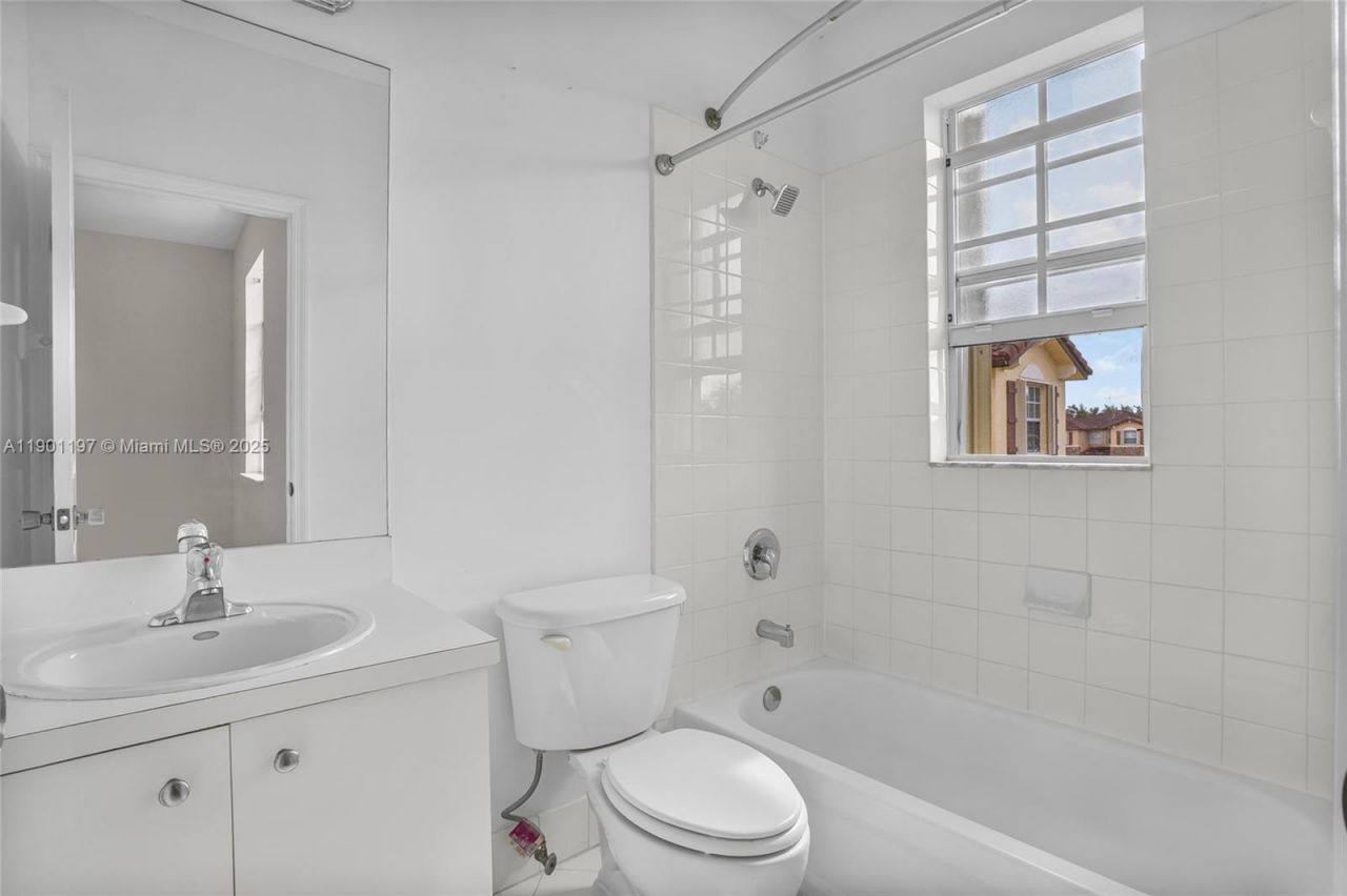 1490 NE 33rd Ave, Unit 107-13, Homestead, FL 33033 Photo