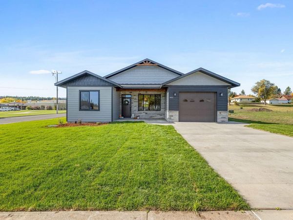 801 Lewiston St, CottonWood, ID 83522