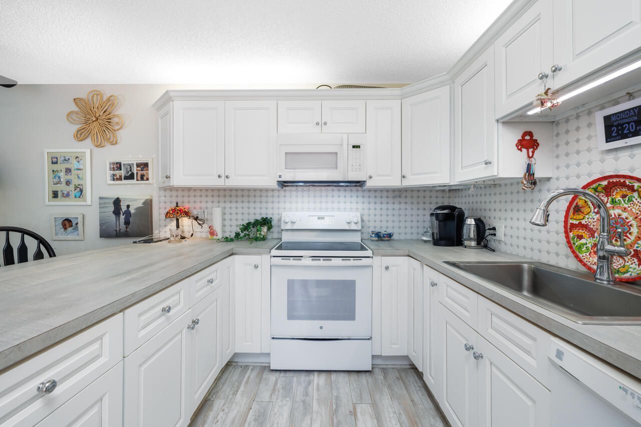 5996 SE Riverboat Drive, Unit 539, Stuart, FL 34997 Photo