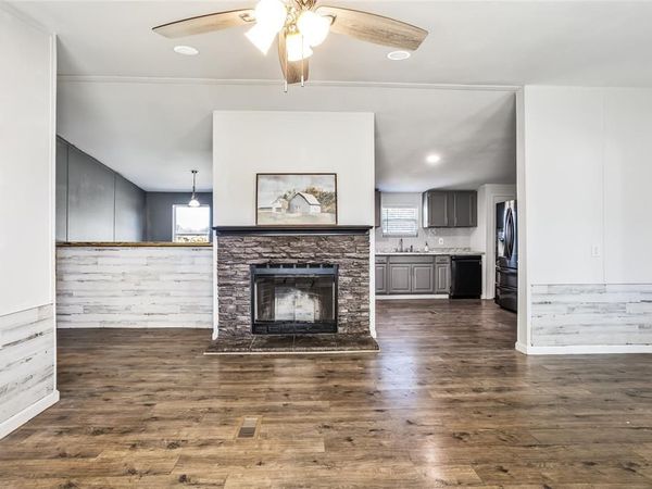 112 Pine Ridge Circle, Southmayd, TX 75092