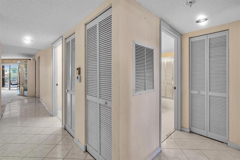 7377 Granville Drive, Unit 311, Fort Lauderdale, FL 33321 Photo