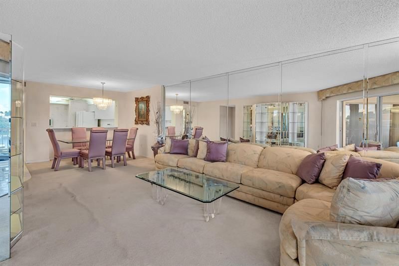 7377 Granville Drive, Unit 311, Fort Lauderdale, FL 33321 Photo