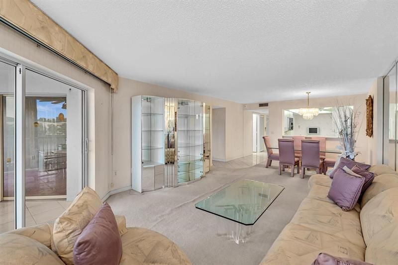 7377 Granville Drive, Unit 311, Fort Lauderdale, FL 33321 Photo