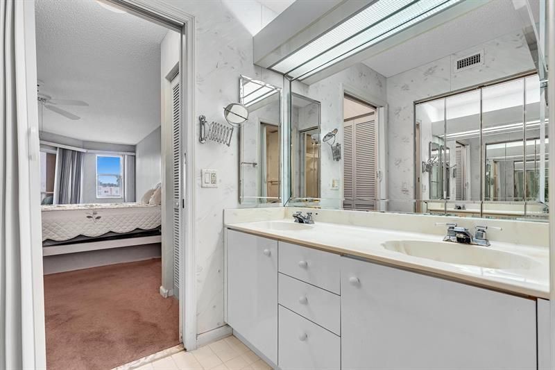 7377 Granville Drive, Unit 311, Fort Lauderdale, FL 33321 Photo