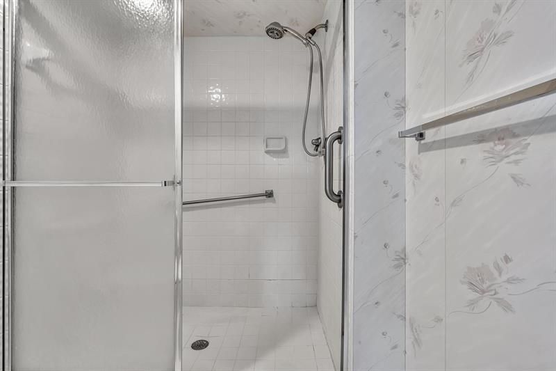 7377 Granville Drive, Unit 311, Fort Lauderdale, FL 33321 Photo