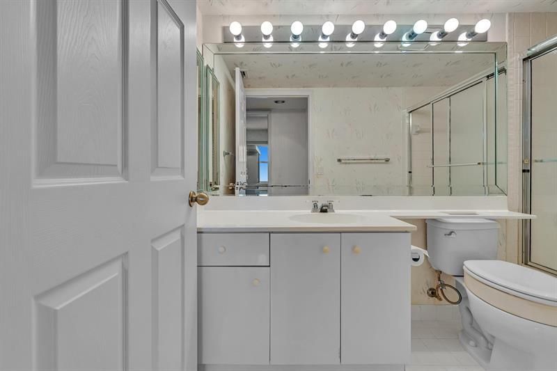 7377 Granville Drive, Unit 311, Fort Lauderdale, FL 33321 Photo