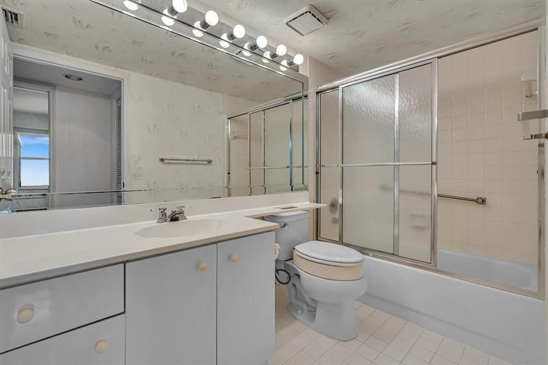 7377 Granville Drive, Unit 311, Fort Lauderdale, FL 33321 Photo