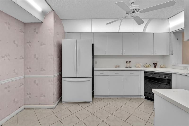 7377 Granville Drive, Unit 311, Fort Lauderdale, FL 33321 Photo