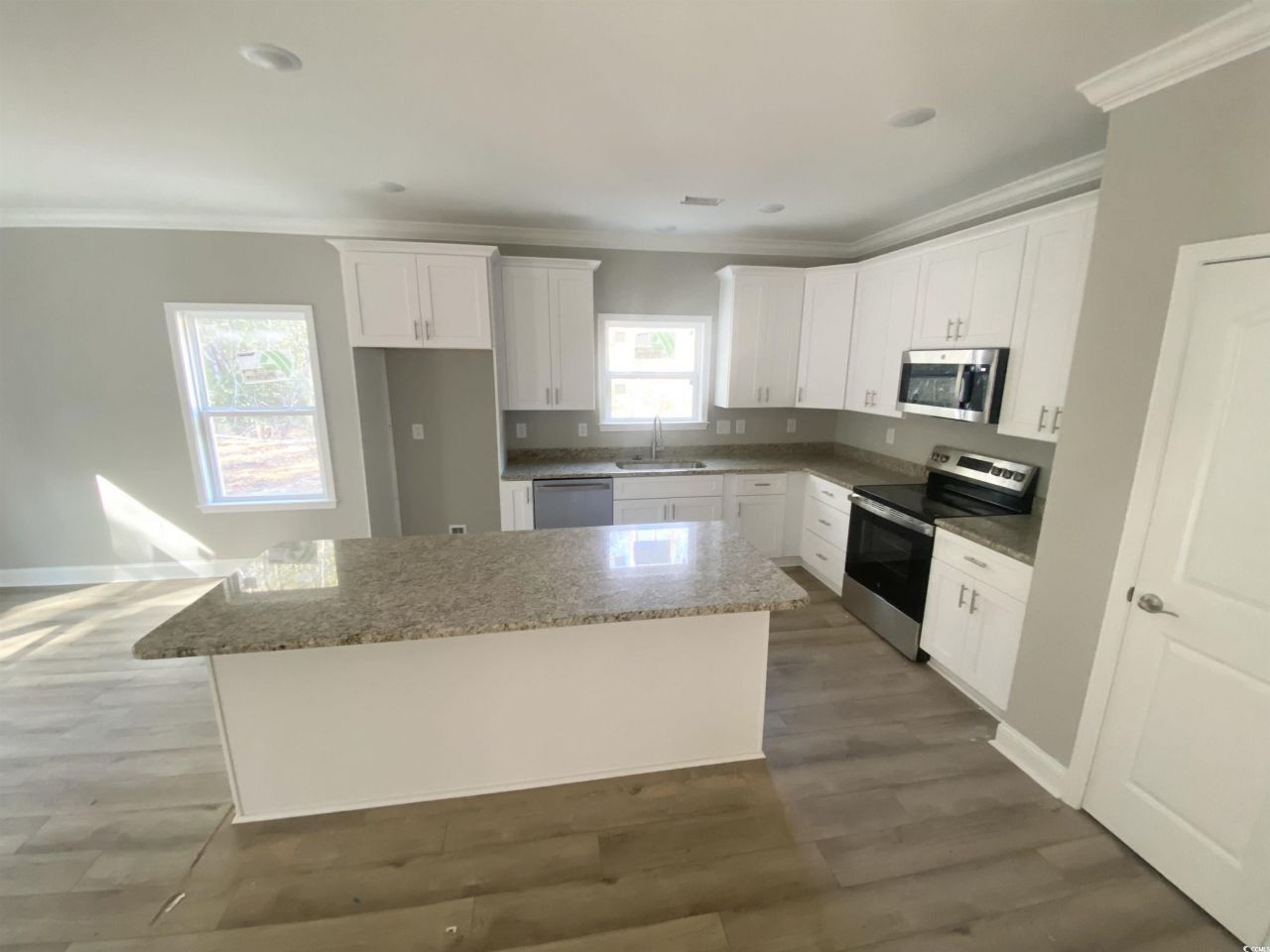 5553 Grape Arbor Ln. Photo 2