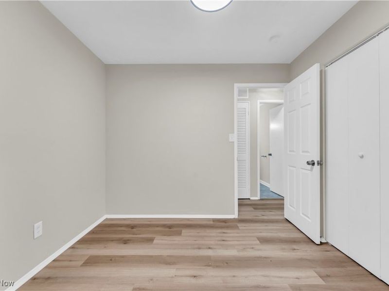 5807 Kimberly Drive, Bedford Heights, OH 44146 Photo 12