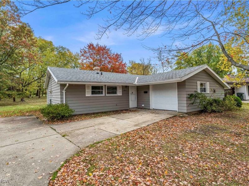 5807 Kimberly Drive, Bedford Heights, OH 44146 Photo 2