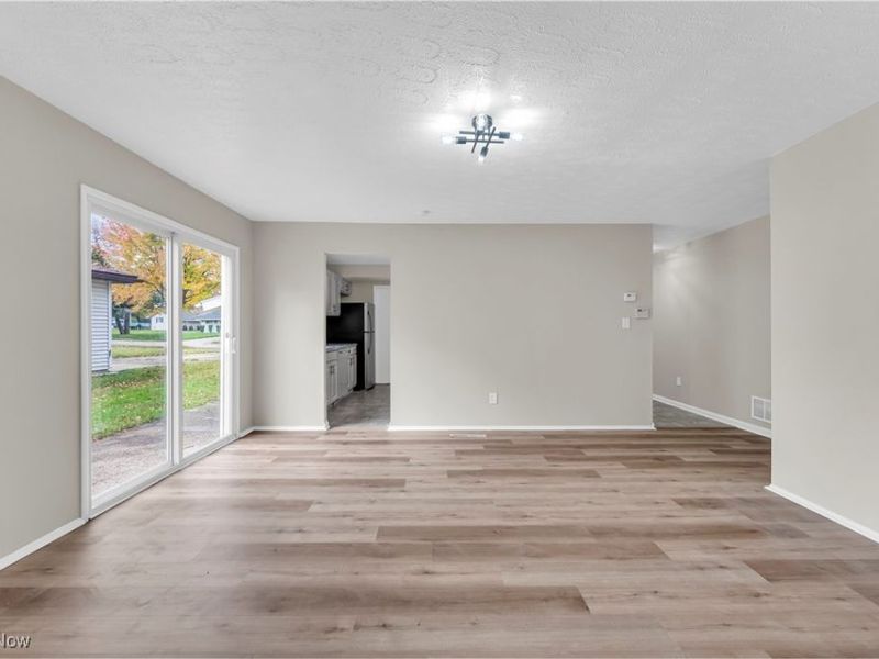 5807 Kimberly Drive, Bedford Heights, OH 44146 Photo 5