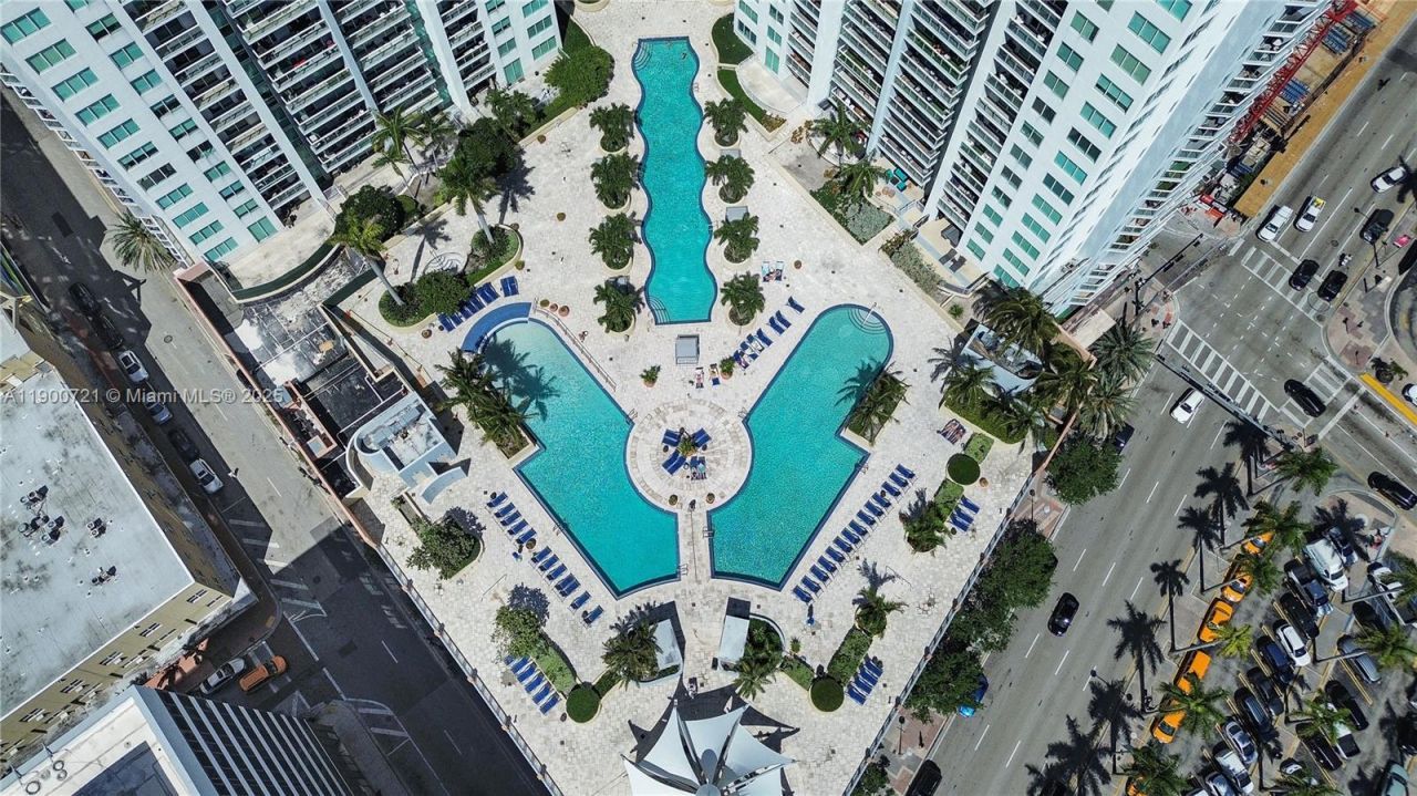 253 NE 2nd St, Unit 1706, Miami, FL 33132 Photo