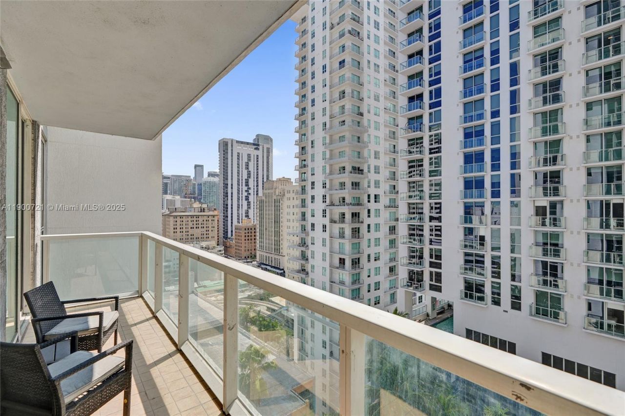 253 NE 2nd St, Unit 1706, Miami, FL 33132 Photo