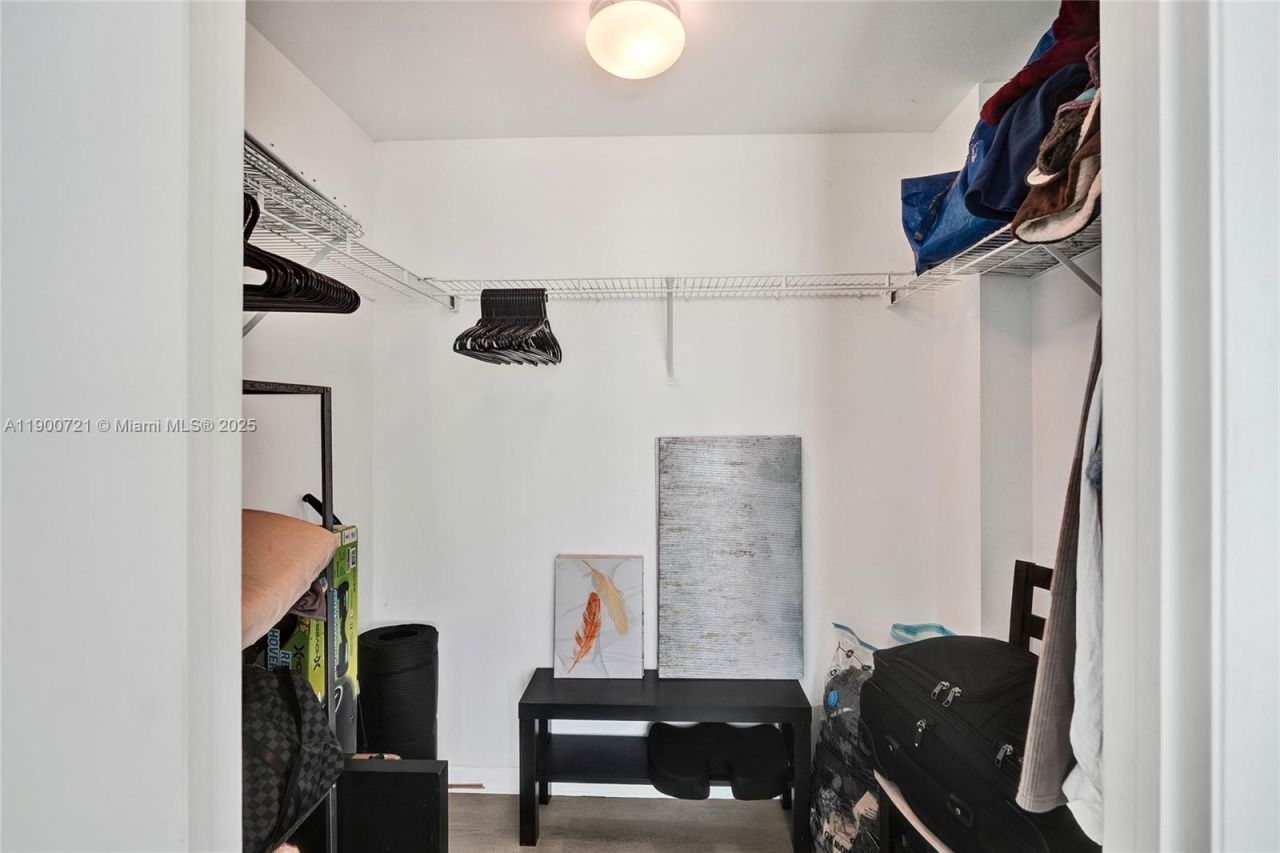 253 NE 2nd St, Unit 1706, Miami, FL 33132 Photo