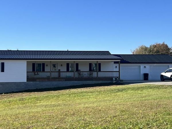 811 Fritzsche Loop, Jamestown, TN 38556