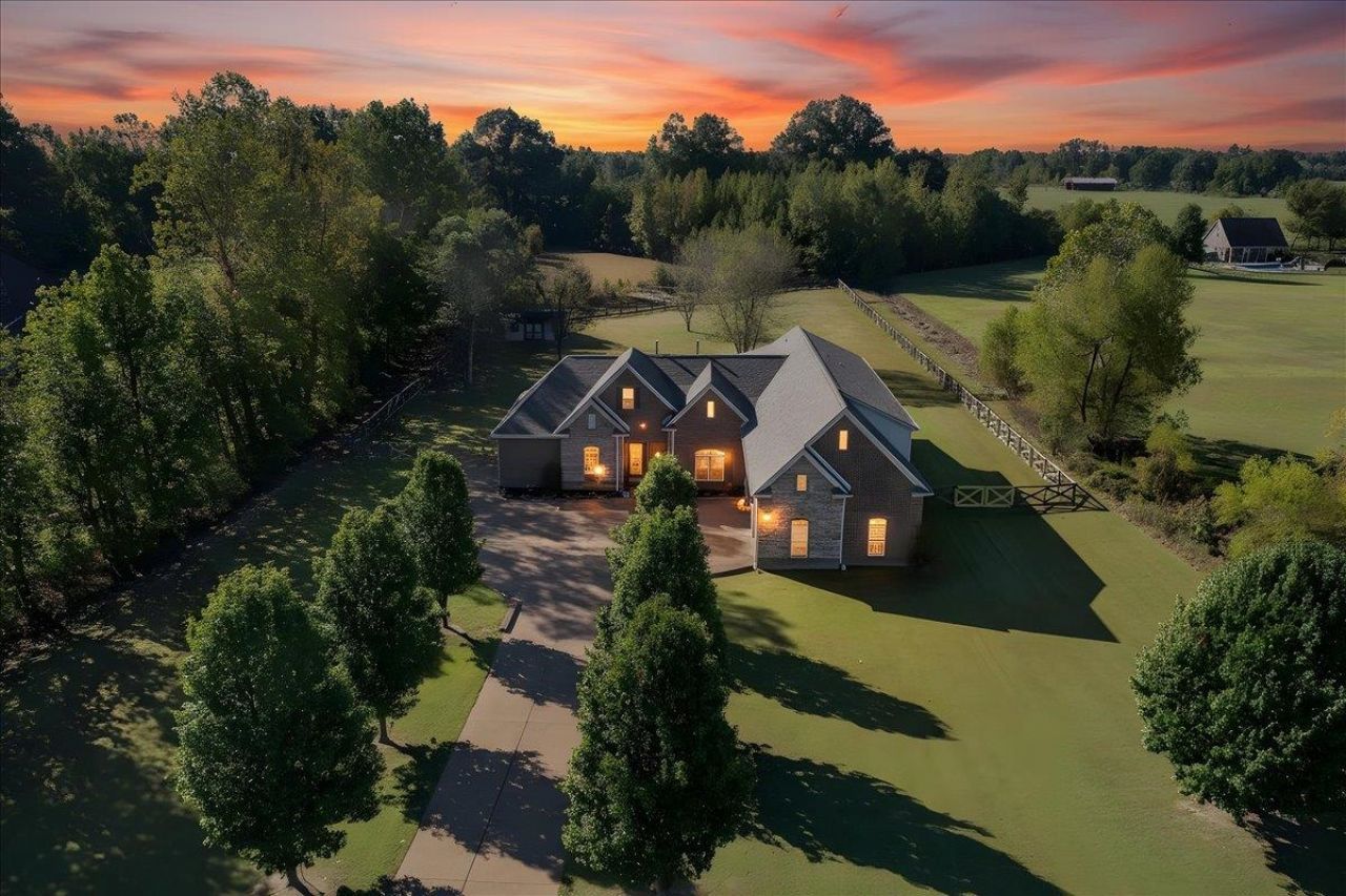 8405 Sartori Dr, Millington, TN 38053 Main Photo