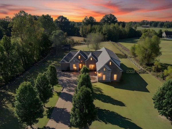 8405 SARTORI DR, Millington, TN 38053