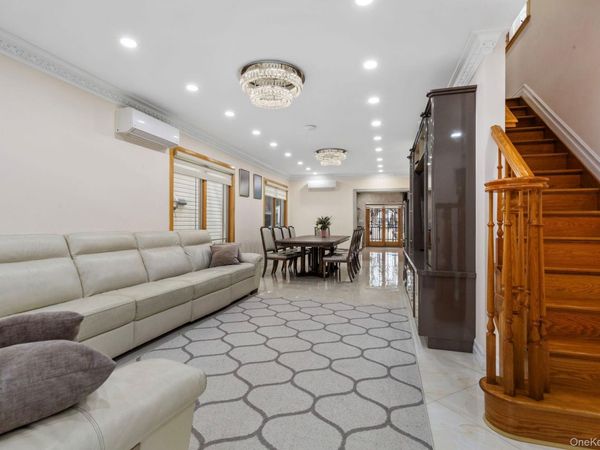 158-18 77th Avenue, Flushing, NY 11366