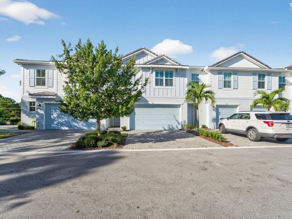 205 Preserve Trail S, Unit 602, Stuart, FL 34994