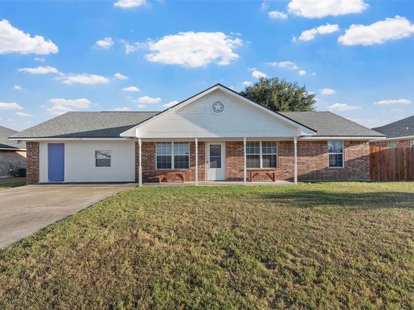 113 Wildcat Drive, Lacy Lakeview, TX 76705