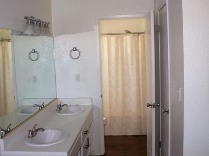 5880 Sunset Boulevard West, Roseville, CA 95747 Photo