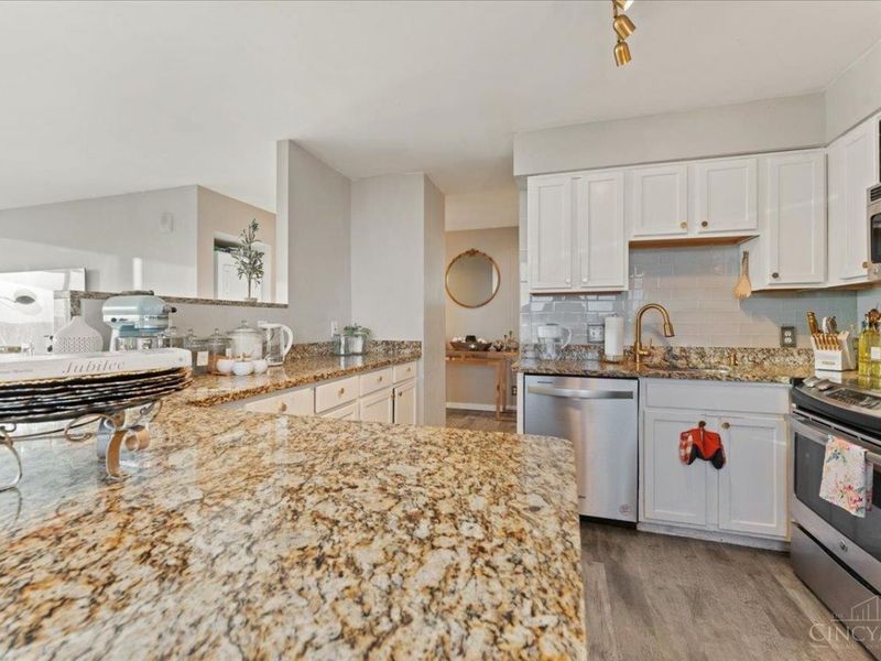 810 Matson Place, Unit 1406, Cincinnati, OH 45204 Photo 13