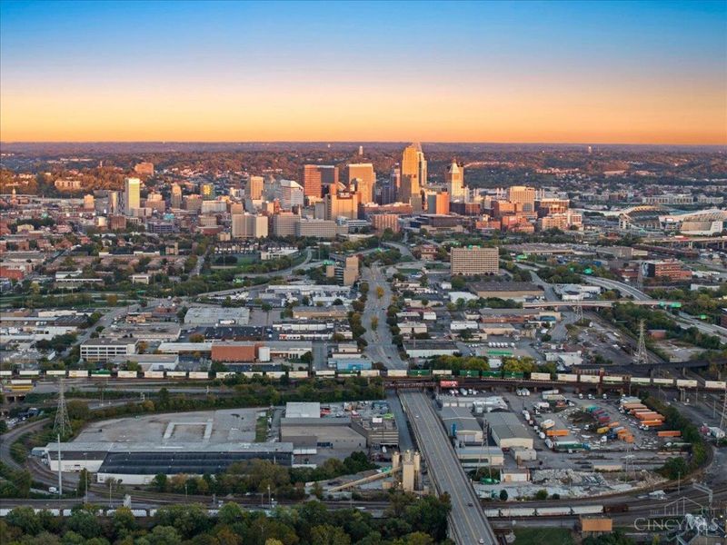 810 Matson Place, Unit 1406, Cincinnati, OH 45204 Photo 2