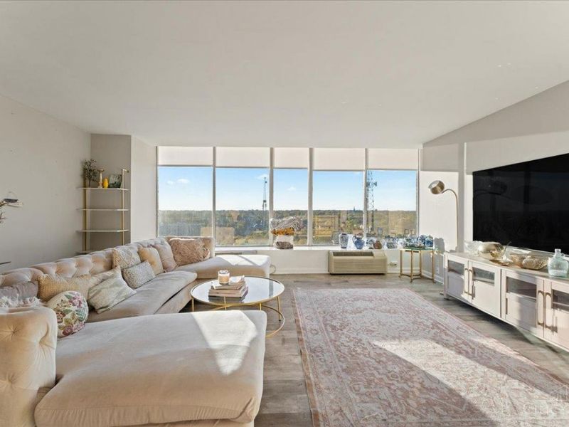 810 Matson Place, Unit 1406, Cincinnati, OH 45204 Photo 6