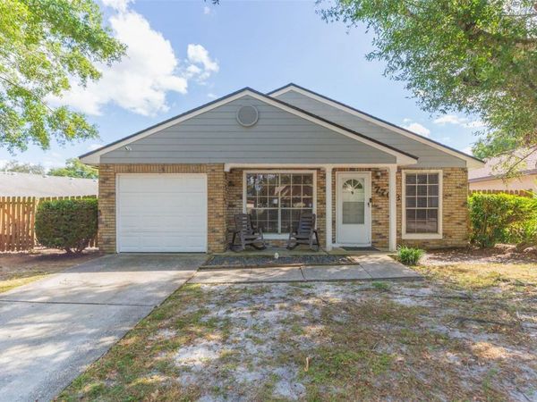 7703 ROBERT E LEE ROAD, TAMPA, FL 33637