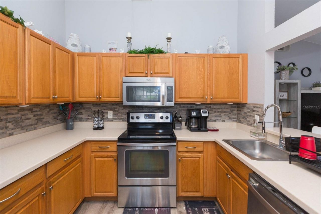 7703 Robert E Lee Road, Tampa, FL 33637 Photo