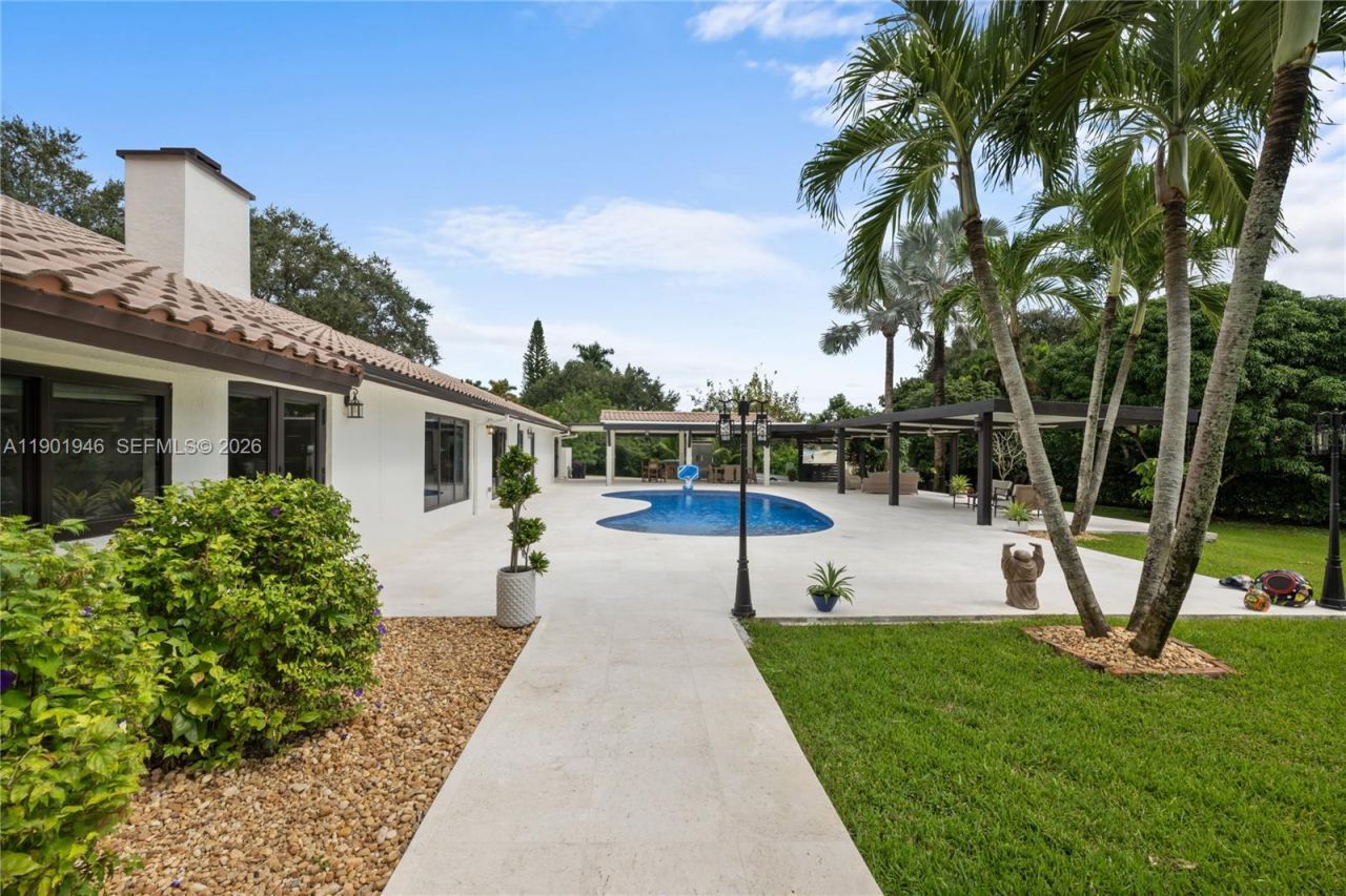 15110 N Saxon Cir, Southwest Ranches, FL 33331 Photo