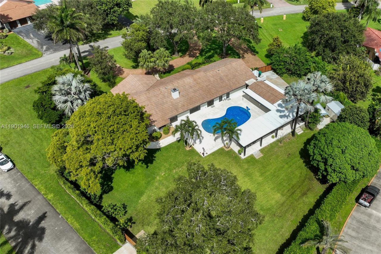 15110 N Saxon Cir, Southwest Ranches, FL 33331 Photo