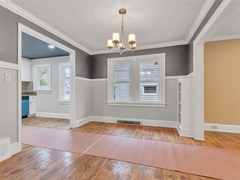 1554 E 221st Street, Euclid, OH 44117 Photo 3