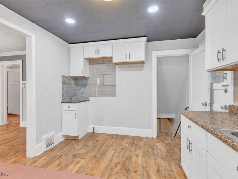1554 E 221st Street, Euclid, OH 44117 Photo 6