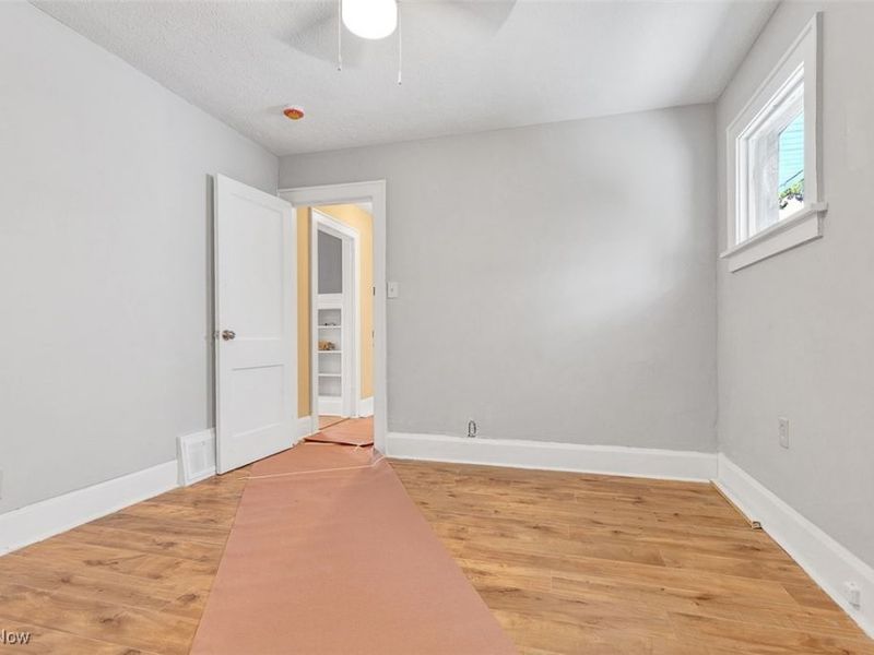 1554 E 221st Street, Euclid, OH 44117 Photo 9