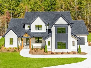 121 Forest Berry Court, Newnan, GA 30265