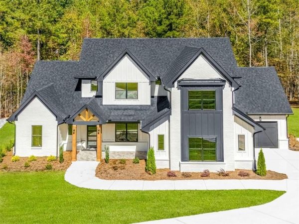 121 Forest Berry Court, Newnan, GA 30265