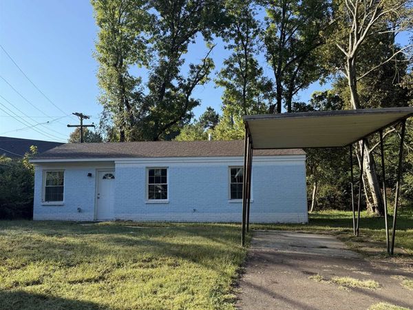 2575 DAKAR AVE, Memphis, TN 38127