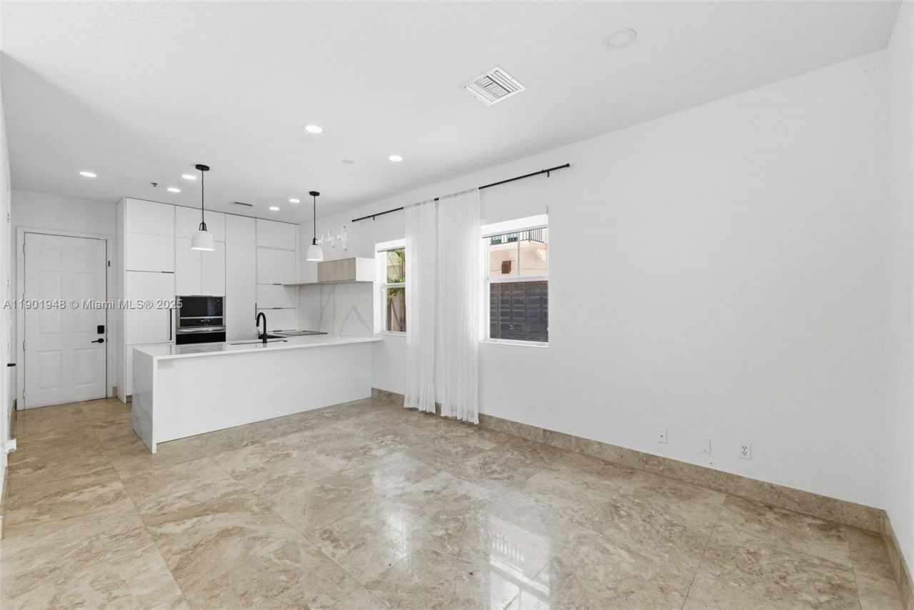 623 NE 11th Ave, Fort Lauderdale, FL 33304 Photo