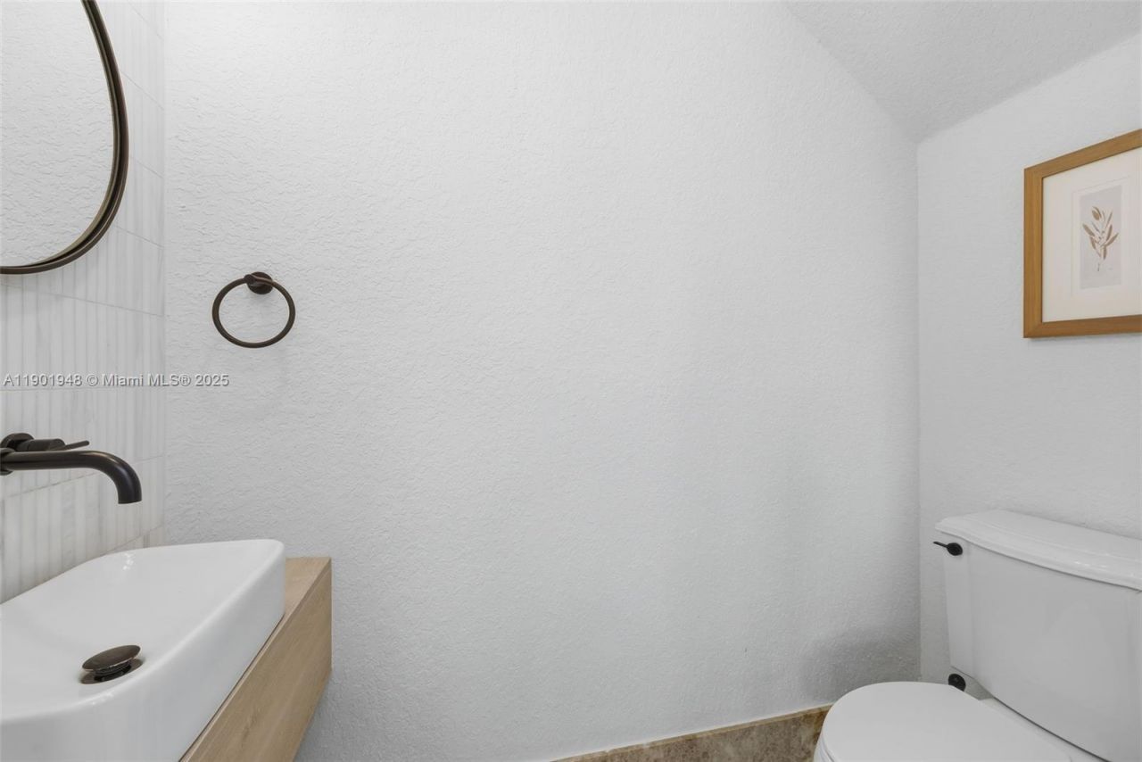 623 NE 11th Ave, Fort Lauderdale, FL 33304 Photo