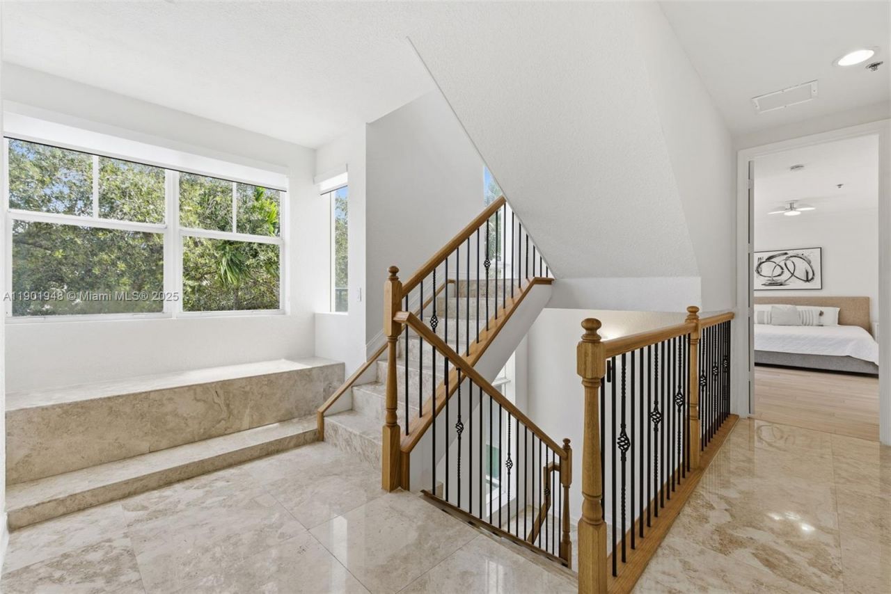 623 NE 11th Ave, Fort Lauderdale, FL 33304 Photo