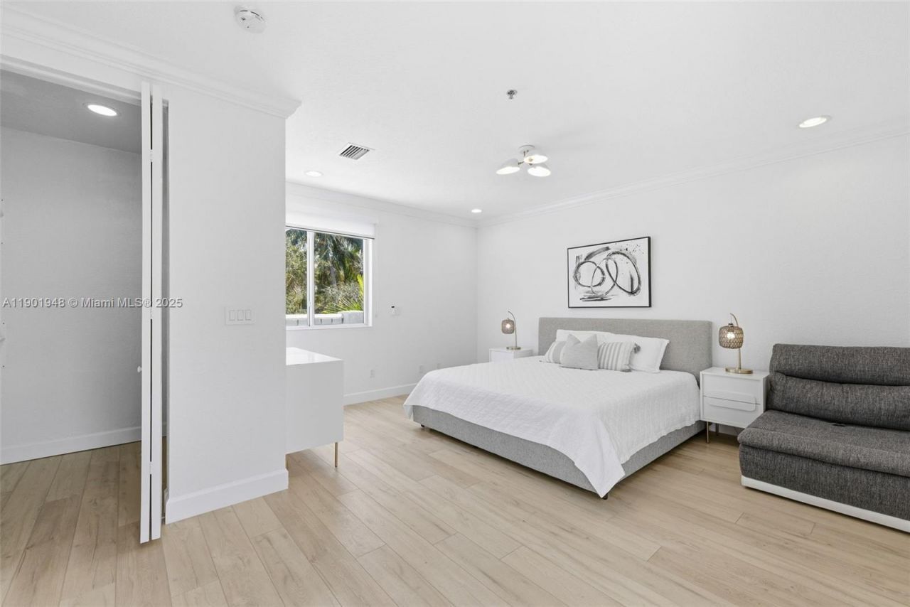 623 NE 11th Ave, Fort Lauderdale, FL 33304 Photo