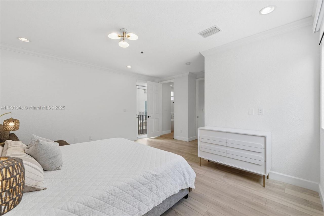 623 NE 11th Ave, Fort Lauderdale, FL 33304 Photo