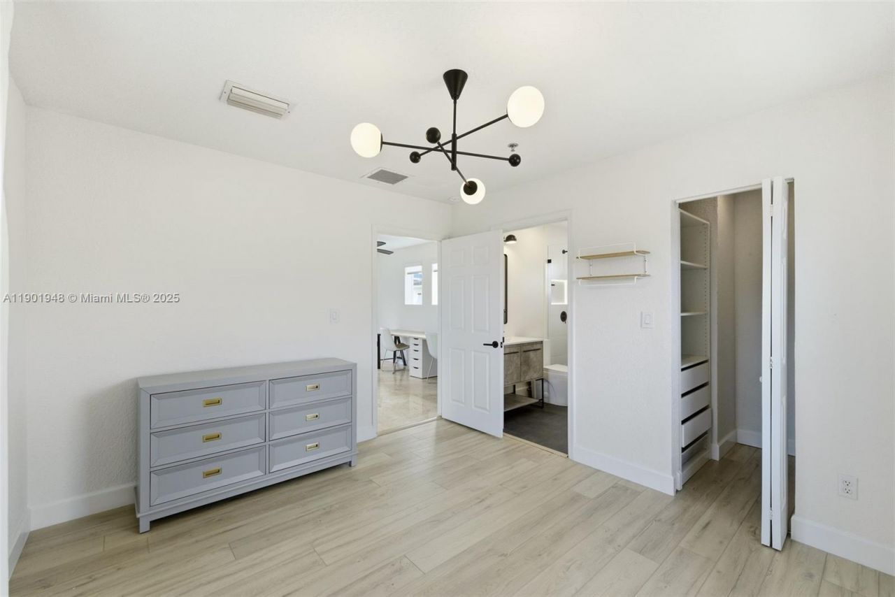 623 NE 11th Ave, Fort Lauderdale, FL 33304 Photo