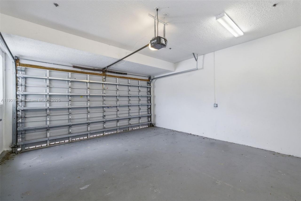 623 NE 11th Ave, Fort Lauderdale, FL 33304 Photo