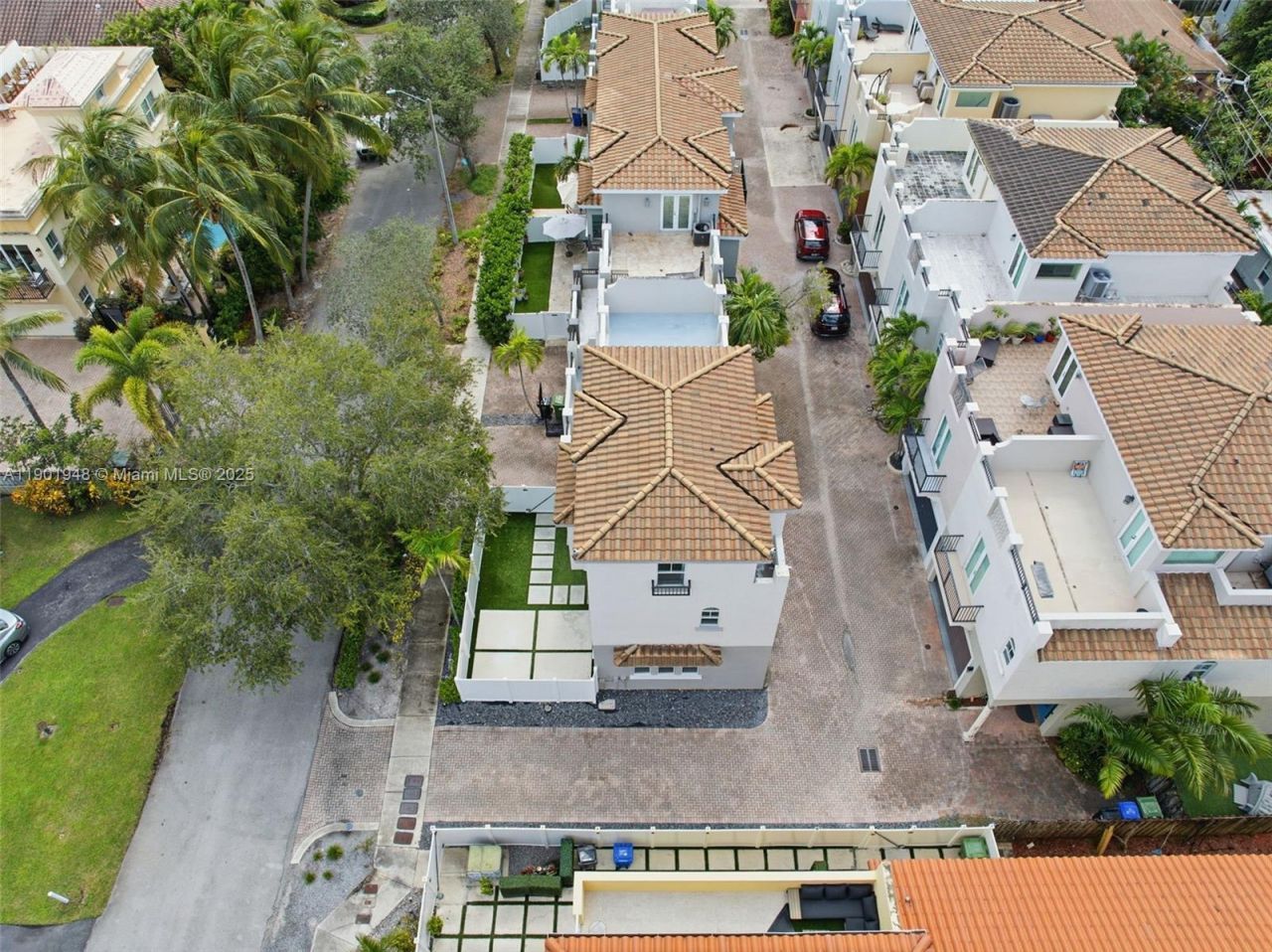 623 NE 11th Ave, Fort Lauderdale, FL 33304 Photo