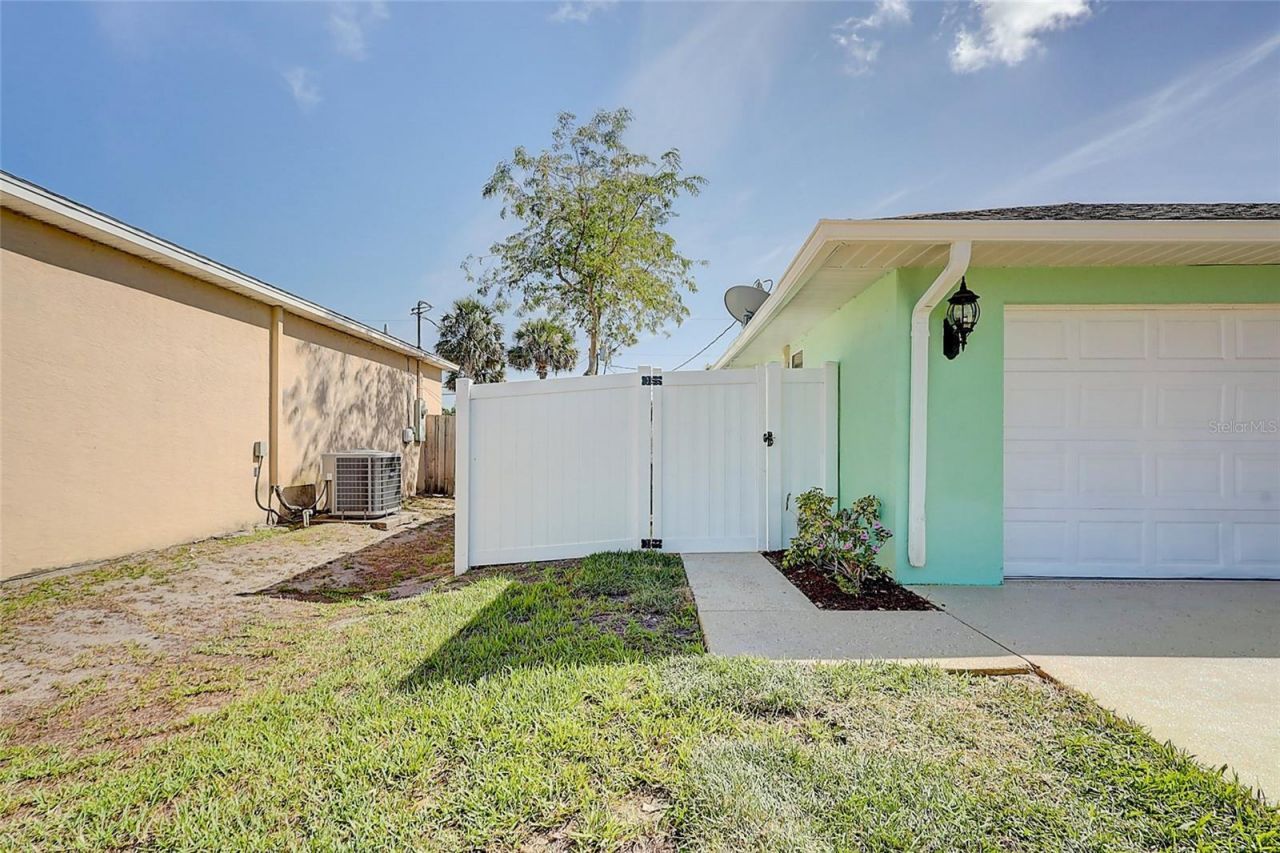 238 SW Grove Avenue, Port Saint Lucie, FL 34983 Photo
